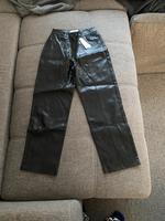 Neu Mango Damen Hose Kroko Leder Imitat schwarz Gr. 36 Pankow - Prenzlauer Berg Vorschau