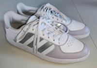 Adidas Sneaker 39 1/3 weiß Turnschuhe Hessen - Offenbach Vorschau