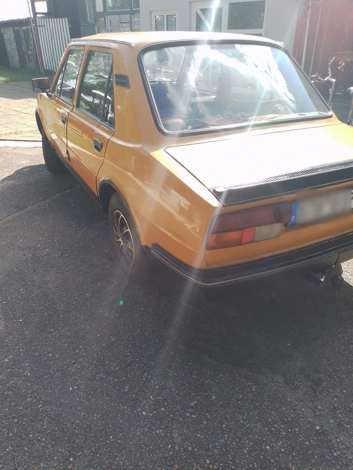 Abbildung des Autos Skoda 105L