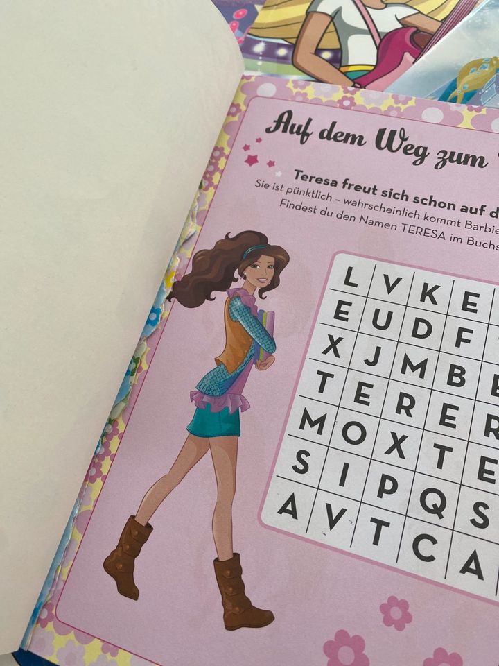 Malbücher Sticker Rätselbuch Barbie die Eiskönigin in Solingen