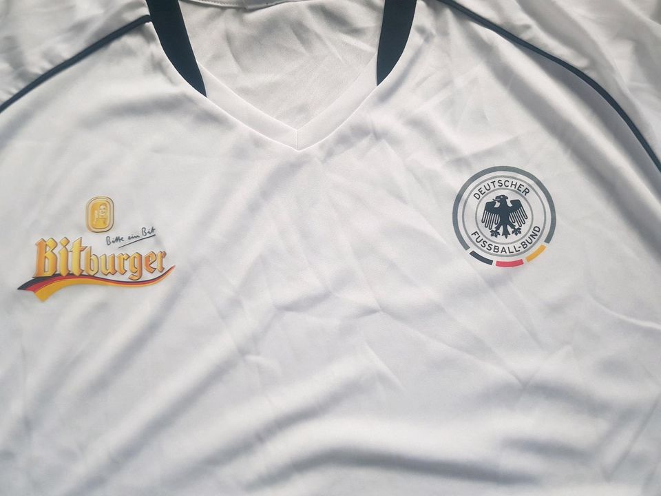 Bitburger Deutschland fan Trikot Unterschrift auf der Rückseite in Plaidt