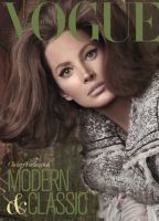 Vogue Italia 7/2010 Christy Turlington by Steven Meisel Berlin - Spandau Vorschau
