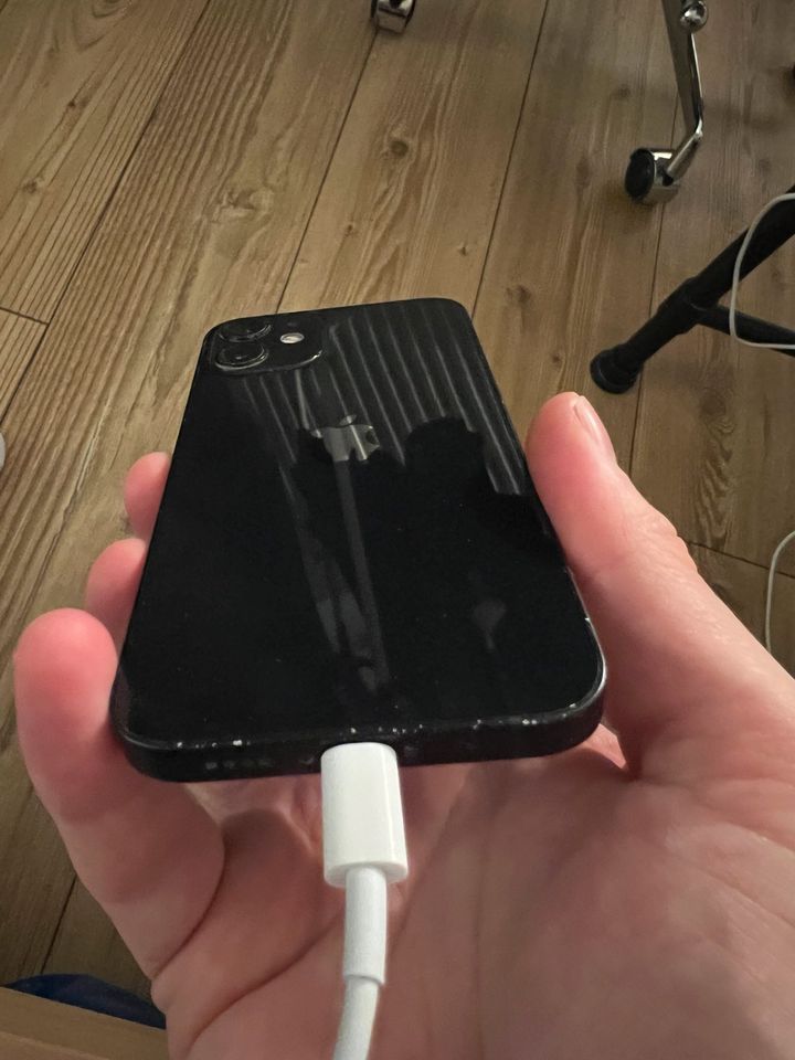 iPhone 12 Mini 64 GB in Hamburg