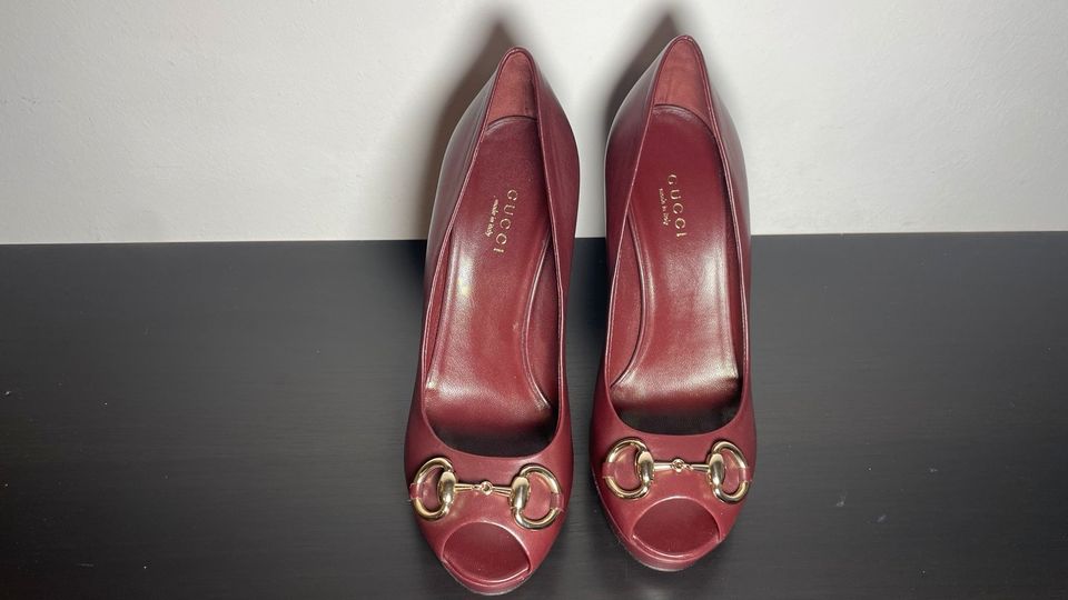 Gucci pumps Bordeauxrot 36 283967 NEU in Berlin