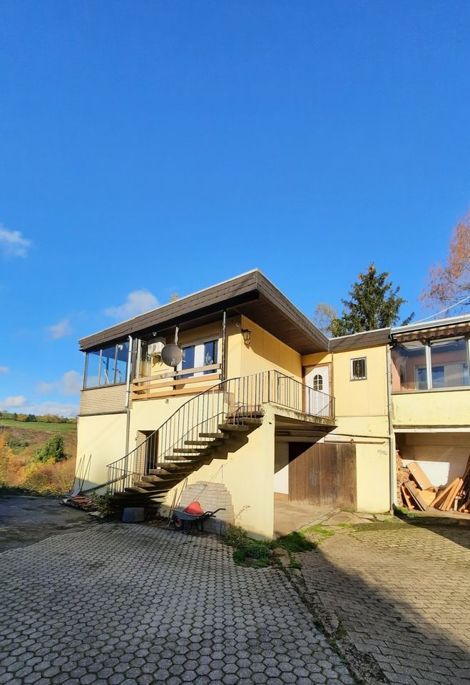 Neuer Preis! Pferdehaltung mit ca. 10 ha Pachtland, Mehrgenerationenwohnen, Wohnen und vermieten, Kfz-Werkstatt, Lagerfläche...alles ist möglich! in Ransbach-Baumbach