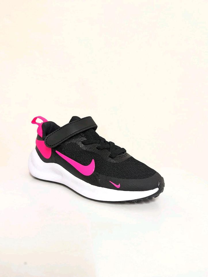 Neu Mädchen Runningschuhe Nike Gr 27 in Ottweiler