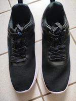 Sportschuhe Gr.44 in schwarz NEU !!!!!!!!! Niedersachsen - Bergen Vorschau