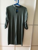 Gerade geschnittenes grünes Kleid, 38 Berlin - Charlottenburg Vorschau