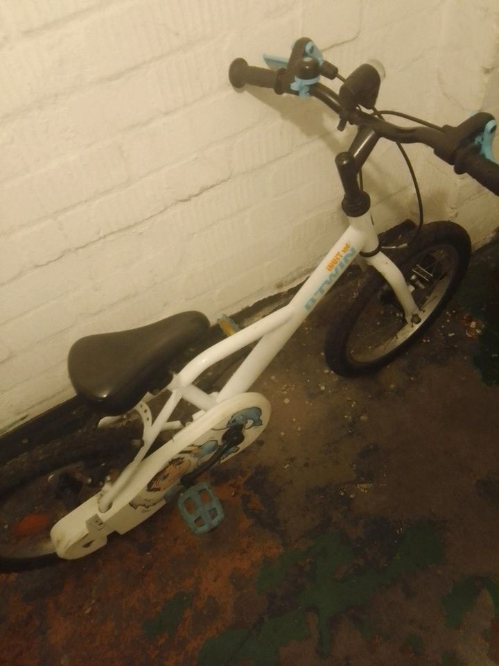 Ein jungen Kinder Fahrrad 16 Zoll bremse defekt in Düsseldorf