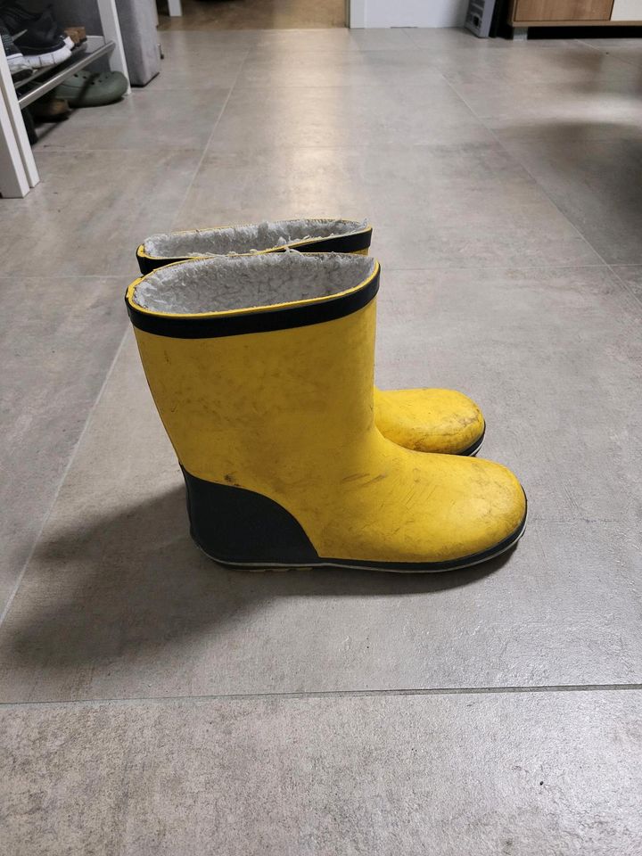 Gummistiefel zu verschenken 35 in Neukamperfehn