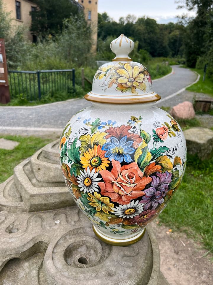 Vase Bodenvase Deckel Handarbeit Blumen Rosen Keramik in Datteln