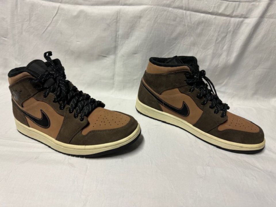 NIKE Air Jordan 1 MID SE Dark Chocolate Größe 44 US 10 in Poing