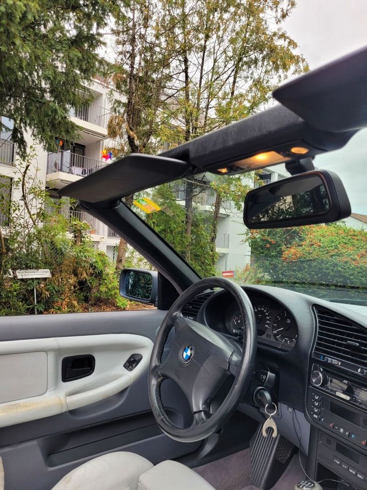 BMW 320i Cabrio Exclusiv Edition in Kornwestheim