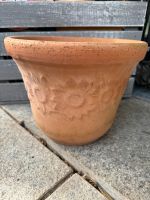 Terracotta Blumentopf - mit Blumen-Muster - 25 cm Durchmesser München - Allach-Untermenzing Vorschau