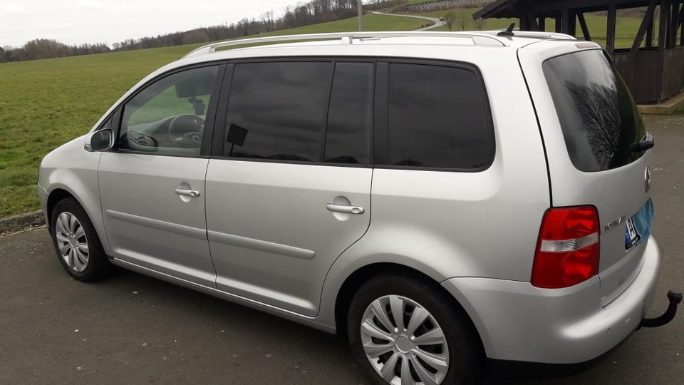 VW Touran 7-Sitzer 2.0 Diesel Anhängerkupplung in Etzbach