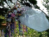 Traubogen für Hochzeit mit 2 großen Blumengestecken + Stoff Wandsbek - Hamburg Marienthal Vorschau