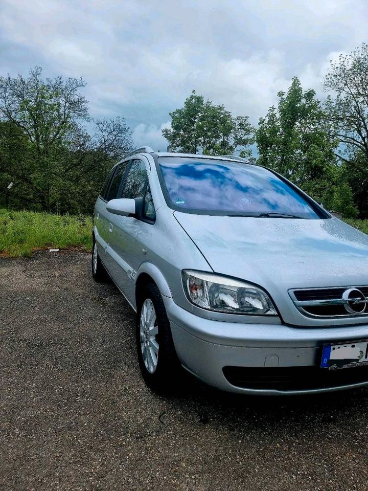 Opel Zafira A 1.8 m 7sietze Neue Tüv in Vaihingen an der Enz