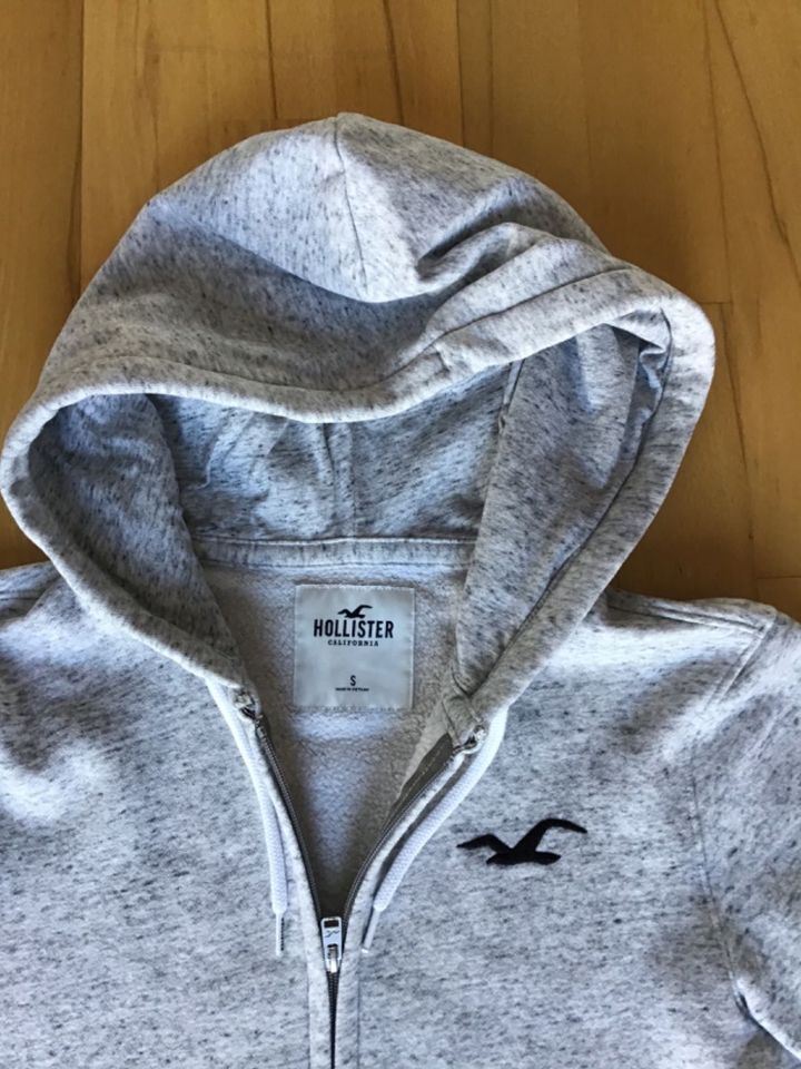 Hollister Sweatshirtjacke S in Velbert