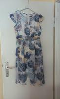 WIE NEU Comma Kleid Gr. 36 Hessen - Gießen Vorschau
