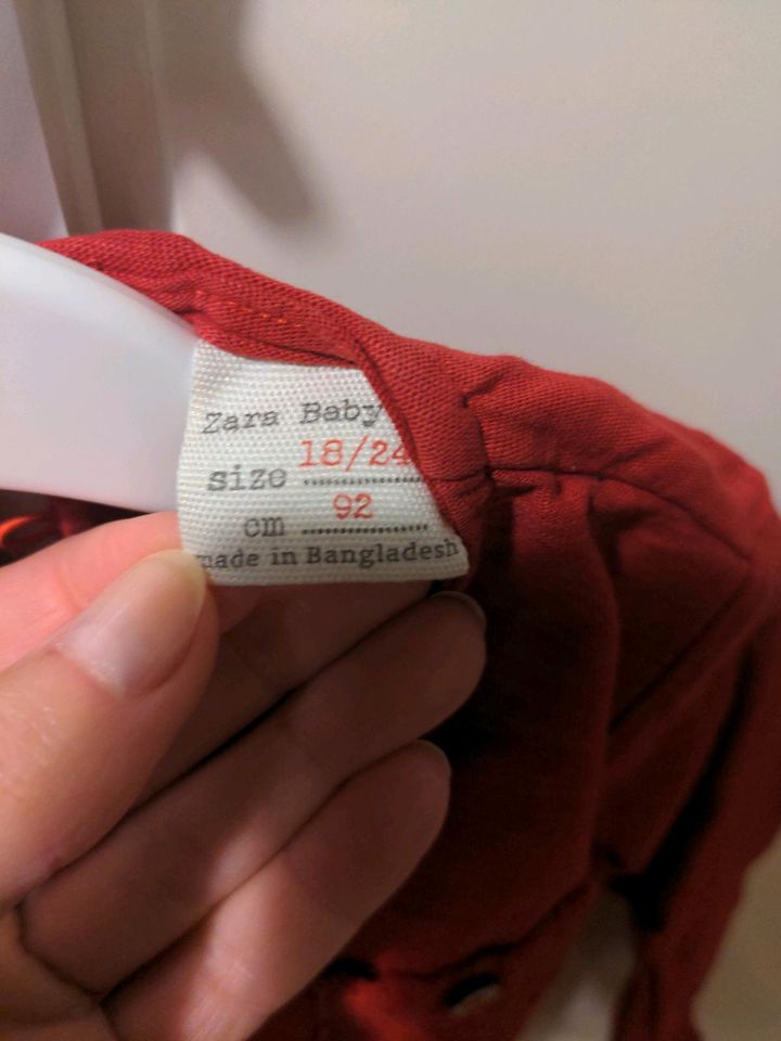 Langarmshirt 92 Zara rot Oberteil longsleeve in Berlin