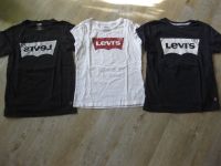 Levis T-Shirts Gr. 140-152 schwarz, weiß, dunkelblau Nordrhein-Westfalen - Mönchengladbach Vorschau