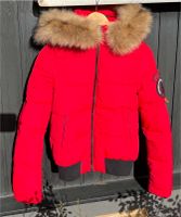 NEU!Superdry Winterjacke Everest Damen 36 rot warm Kunstfell Hessen - Gießen Vorschau