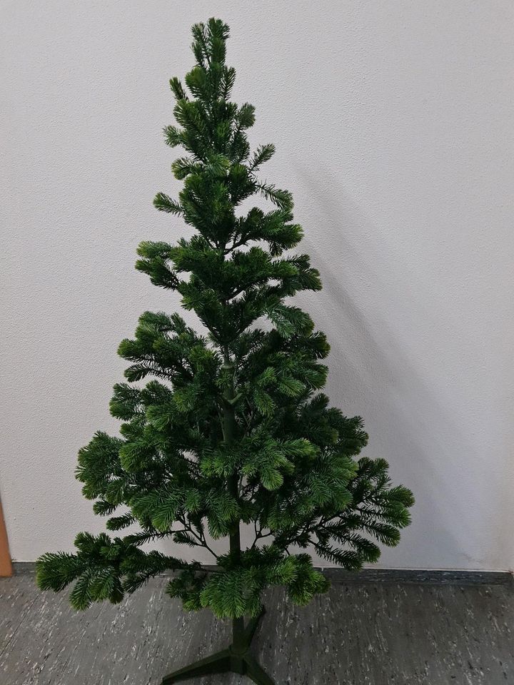 Weihnachtsbaum Plastik 1,60 m neu in Leipzig