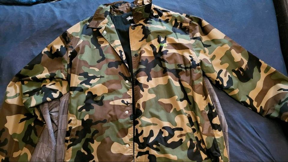 Stüssy Jacke Camouflage in XL in Berlin