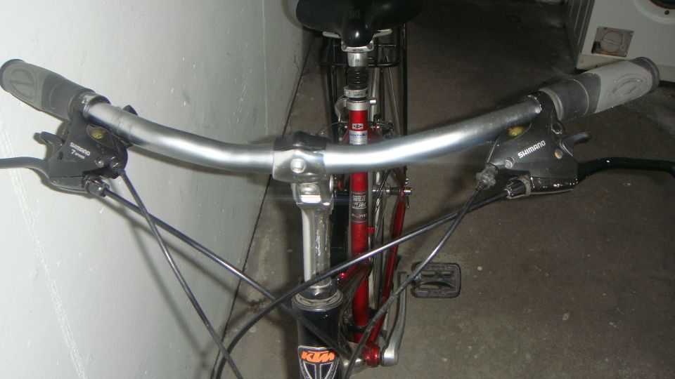 Fahrrad KTM LIFE FUN, Rot-Silber, 28 Zoll Räder, Shimano Schaltun in Konstanz