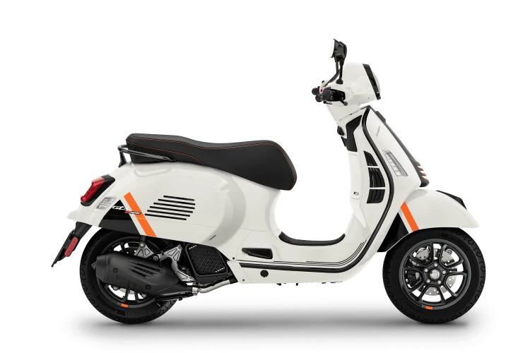 Vespa GTS Supersport 125 weiss Kein Grauimport in Fürsteneck