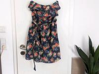 Kleid mit Blumenmuster und Volants schulterfrei von pepe jeans Bayern - Ansbach Vorschau