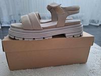 COX Sandalen beige Gr. 39 top Zustand Niedersachsen - Lehrte Vorschau