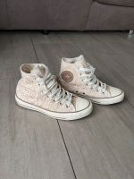 Converse High Sneaker Gr. 39 Roségold Glitzer mit Mandala Muster Sachsen - Riesa Vorschau