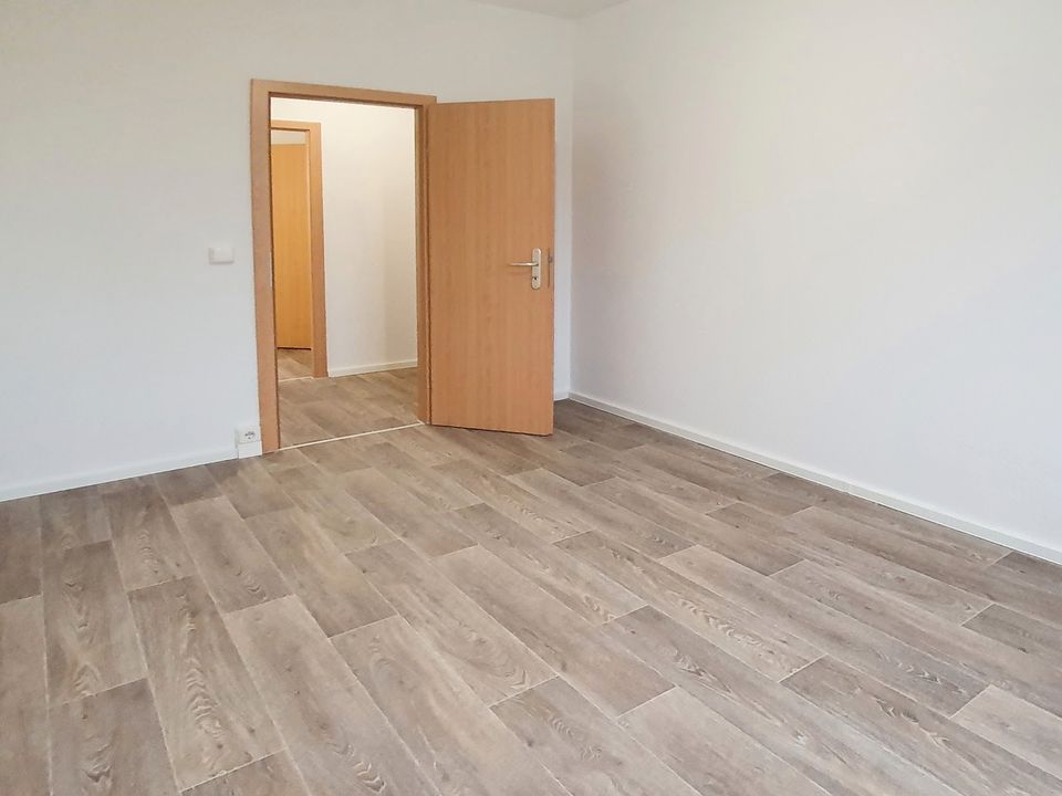 **FRISCH RENOVIERT**4-Zimmer-Wohnung // 2.Etage // Balkon // Bad mit Wanne // ab 15.06.2024 in Leipzig