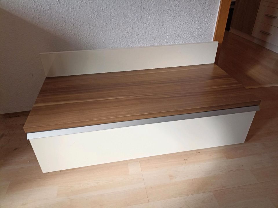 Möbelkombination: Kommode, Buchregale, 2* Sideboards, Wandregal in Jena