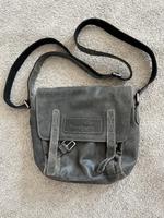 Echtes Leder Handtasche/Umhängetasche in grau von bruno banani Düsseldorf - Stadtmitte Vorschau