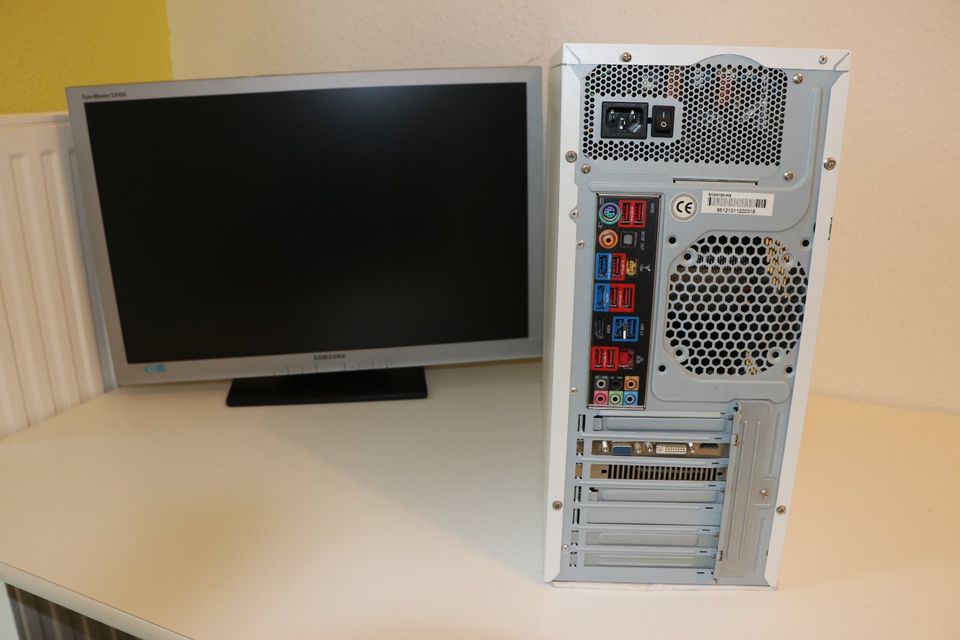 Desktop Komplett Set PC 24‘‘ Monitor, INTEL i7-2600 3.4GHz, 500GB in Frankfurt am Main