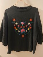 Neuer Pullover Shirt Stickerei Blumen zara Gr.S boho Nordrhein-Westfalen - Essen-West Vorschau