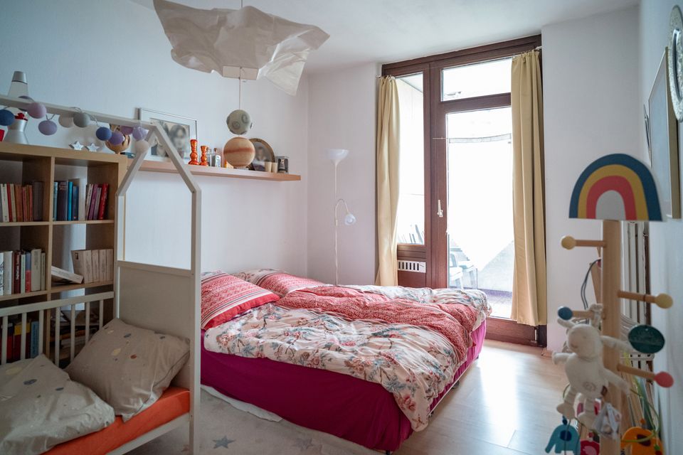 201640t Kleiner Sonnenring: 4 Zimmerwohnung 2 Balkone in Frankfurt am Main