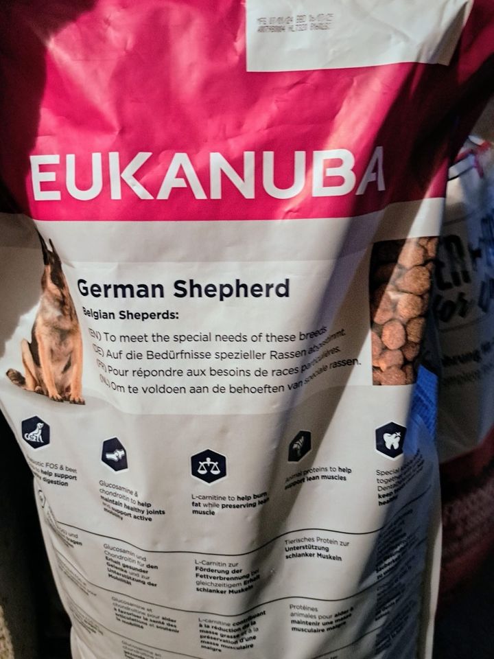 Hundetrockenfutter Eukanuba für Schäferhunde in Norderstedt