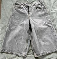 Suche diese Jeans, Bershka, Größe 34, hellgrau Hessen - Gießen Vorschau
