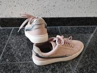 wie NEU Esprit Sneaker Schuhe Turnschuhe Sportschuhe Gr.37 rose Nordrhein-Westfalen - Hamm Vorschau