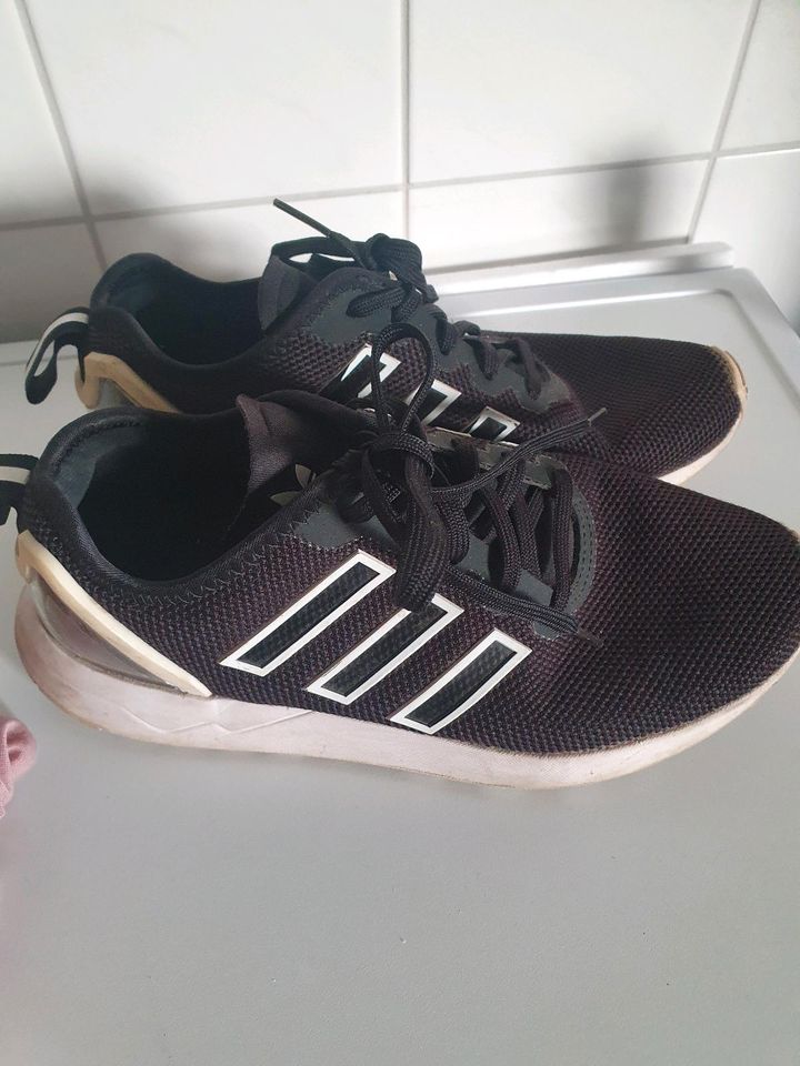 Adidas Damen Schuhe . Größe 38 in Andernach