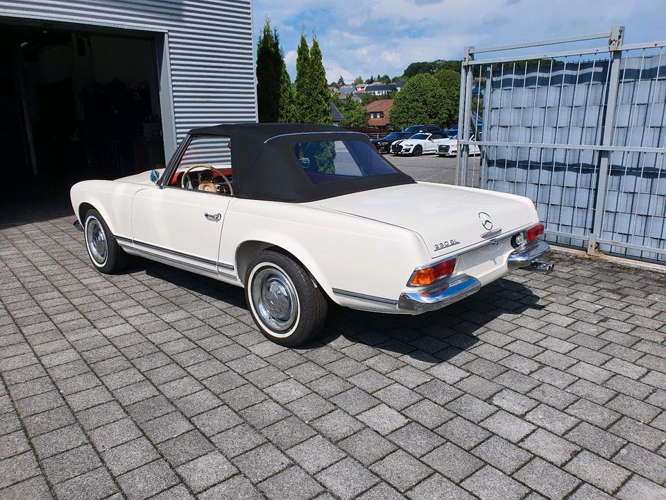 Mercedes Benz 230SL Pagode Bj 1964 ungeschweißt in Rennerod