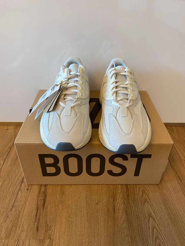 Adidas Yeezy Boost 700 Analog - EU 42 | US 8.5 in Altusried