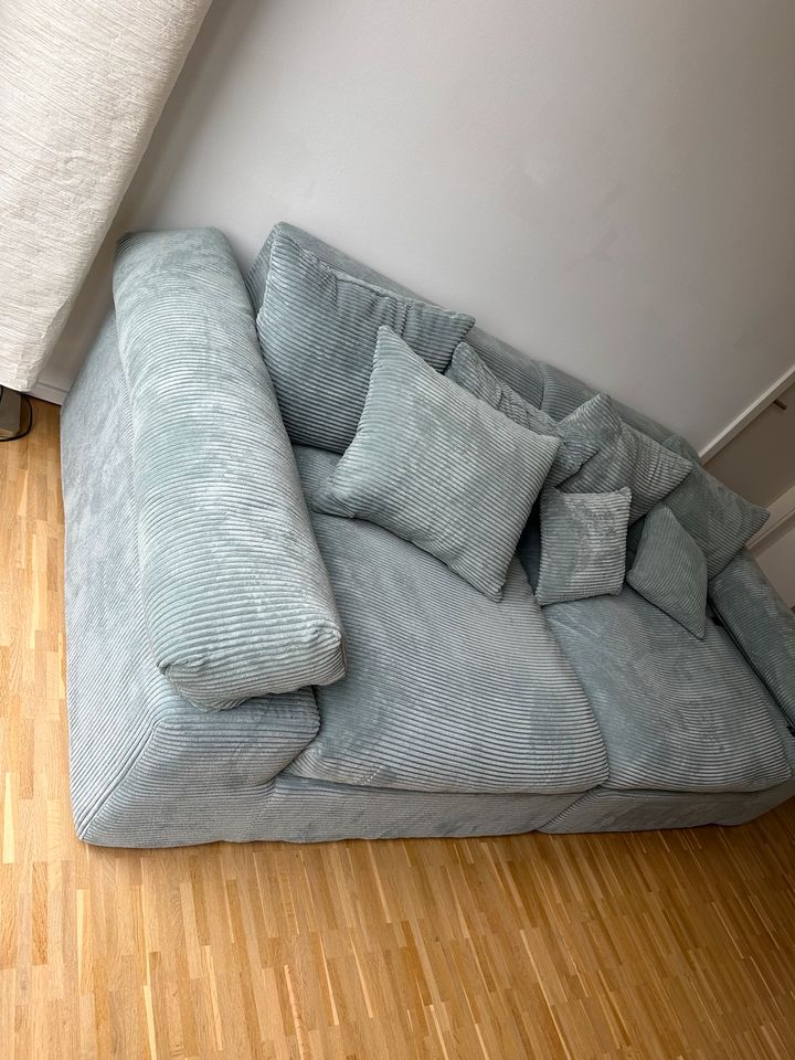 Sofa + Hocker in Mintgrün „wie neu“ in Mannheim