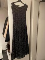 Abendkleid mit Wasserfallausschnitt Blumenmuster samt schwarz Hessen - Lorsch Vorschau