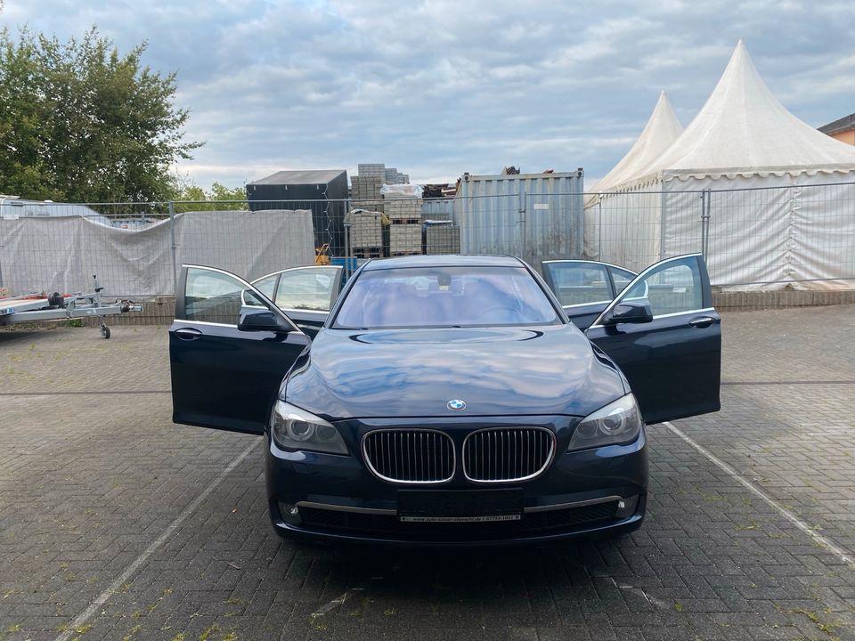 BMW 750 i zu verkaufen in Konz