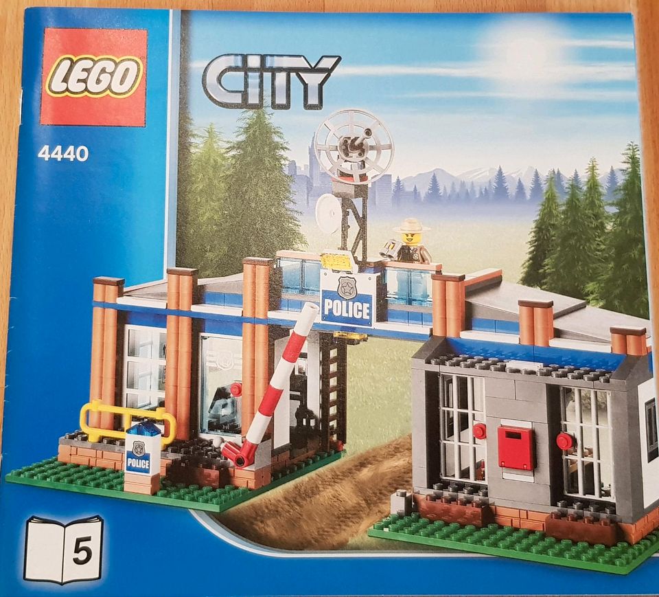 Lego® City Forstpolizei 4440 + 4436 in Nordrhein-Westfalen - Emmerich am  Rhein | Lego & Duplo günstig kaufen, gebraucht oder neu | eBay  Kleinanzeigen ist jetzt Kleinanzeigen