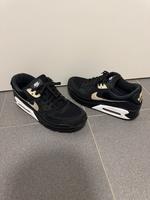 Nike Air Max 90, Größe 45, schwarz-weiß Hessen - Kelsterbach Vorschau